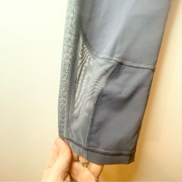 Grey Knockout by Victorias Secret capri legging size small - Picture 3 of 8